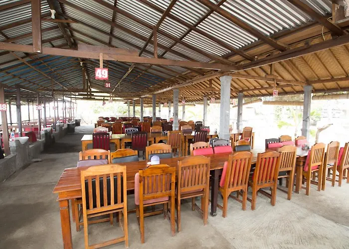 Tanjung Alam ロヴィーナ