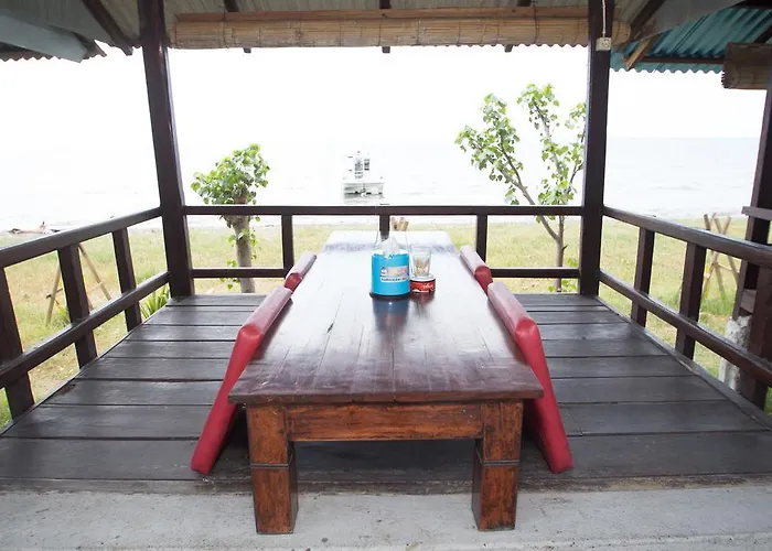 ゲストハウス Tanjung Alam ロヴィーナ