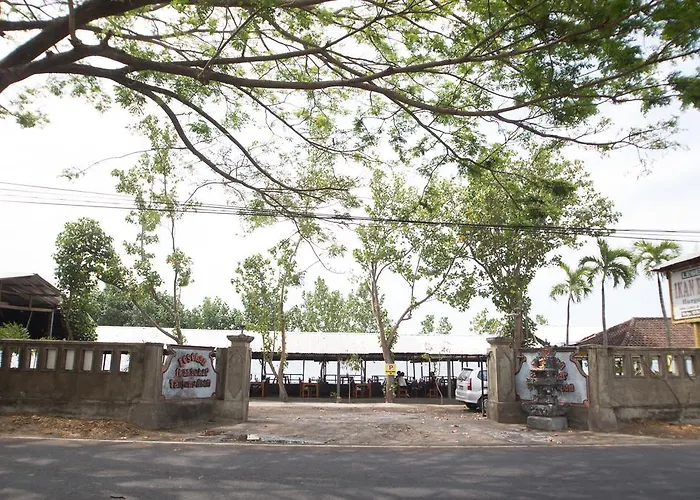ゲストハウス Tanjung Alam ロヴィーナ